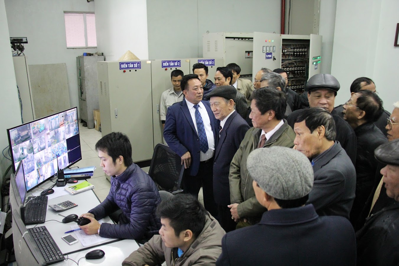 Liên hiệp các Hội Khoa học và Kĩ thuật Hải Phòng tham quan nhà mày công ty VICO Lien hiep cac Hoi Khoa hoc va Ki thuat Hai Phong tham quan nha may cong ty VICO
