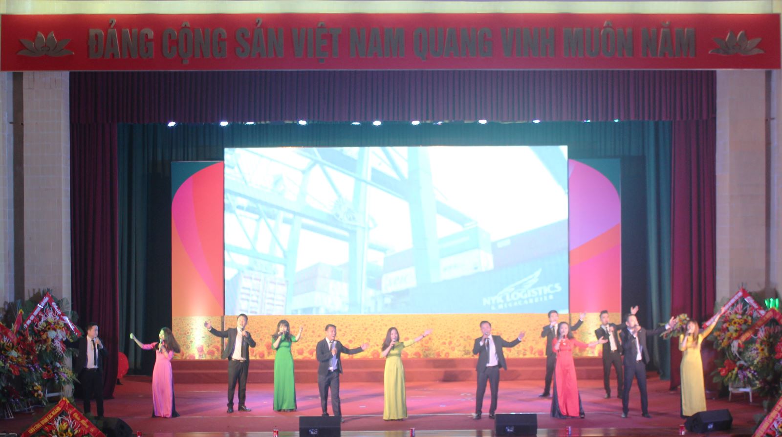 Hội nghị biểu dương lao động sáng tạo, lao động giỏi năm 2017 Hoi nghi bieu duong lao dong sang tao va lao dong gioi nam 2017