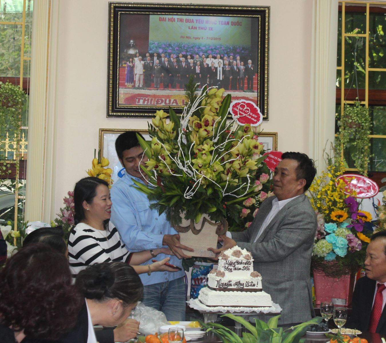 Công ty VILACO Hải Phòng chúc mừng sinh nhật Tổng Giám đốc công ty VICO Cong ty VILACO chuc mung sinh nhat Tong Giam doc cong ty VICO