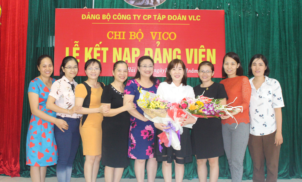 Lễ kết nạp đảng viên mới chi bộ Vico Lễ kết nạp đảng viên mới chi bộ Vico