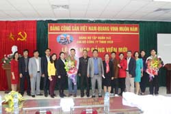 Lễ kết nạp Đảng viên mới của Chi Bộ Công ty TNHH Vico năm 2016